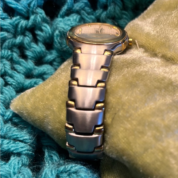 2003 CITIZEN Elegance Signature Collection Ladies Analog Watch - Picture 8 of 12